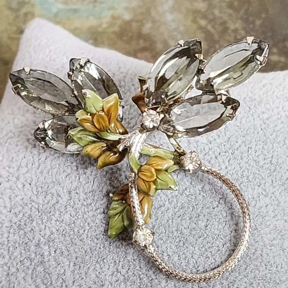 Vintage brooch silver